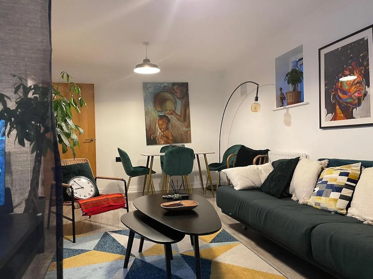Apartment Lovely 2 Bedroom Flat With Free Parking And Wifi London