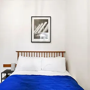 2 Bed Garden Flat Leyton Village Apartment