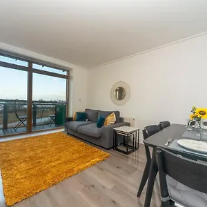 Pass The Keys Riverside Amazing Flat In Close To The O2 Apartment